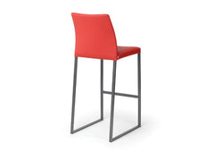 Curvo barstool and counterstool