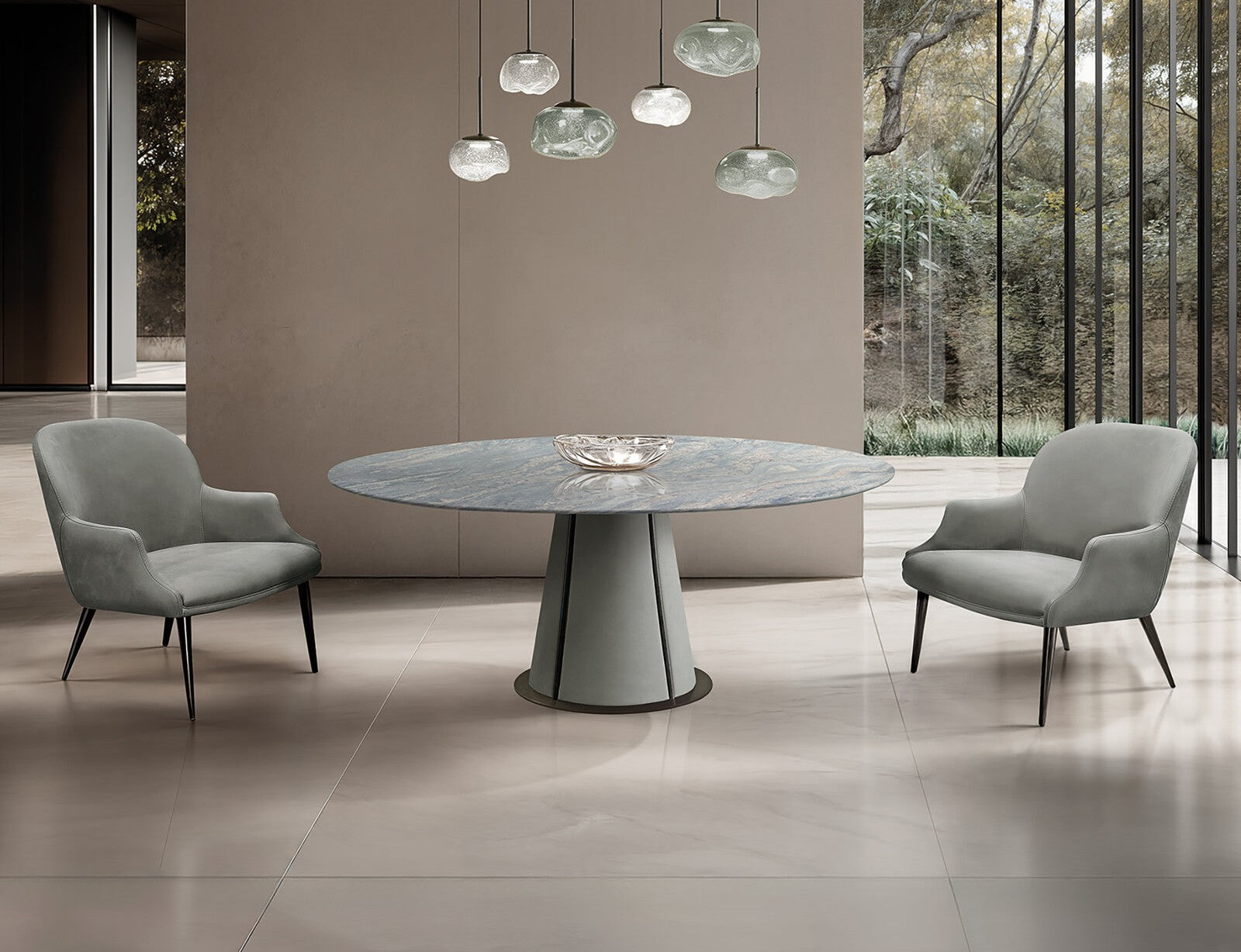 Medea Lounge Chair