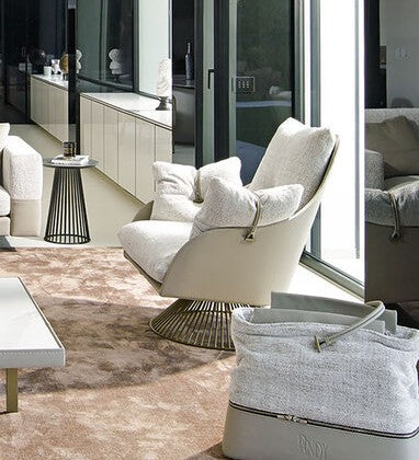 Gloss Lounge Chair