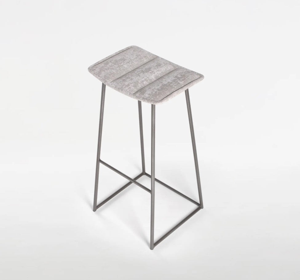 Palmo barstool and counterstool
