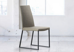 Curvo dining chair