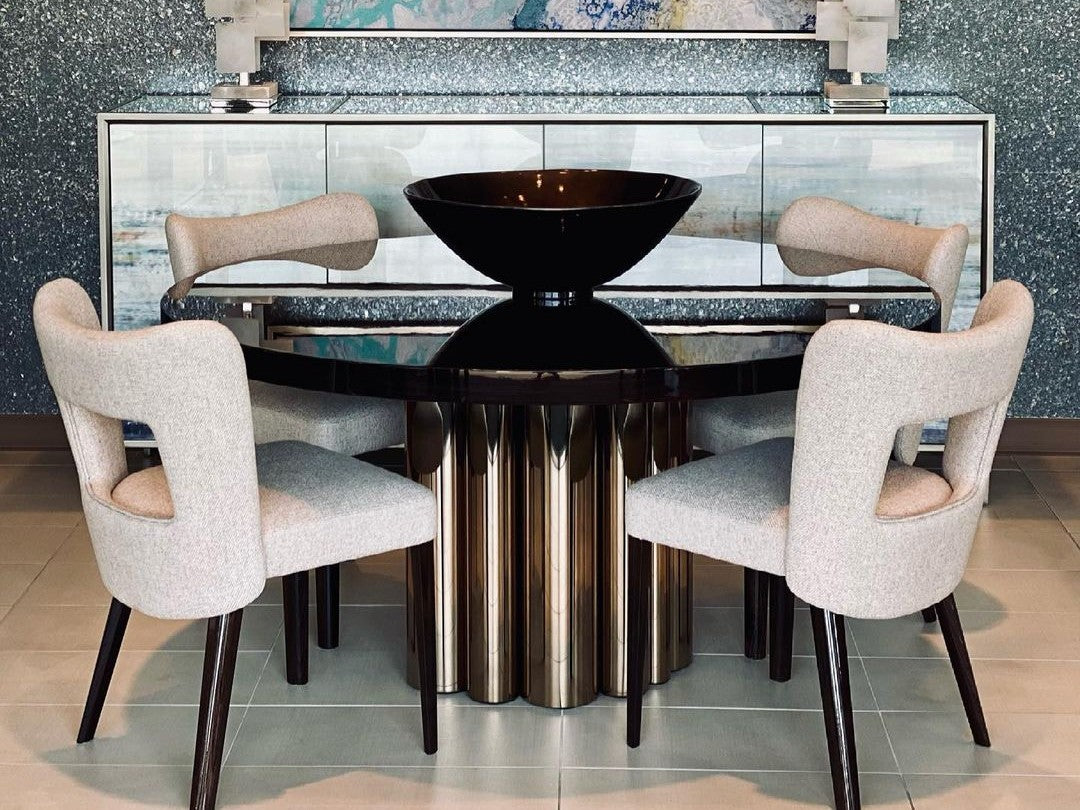 Splendor round dining table